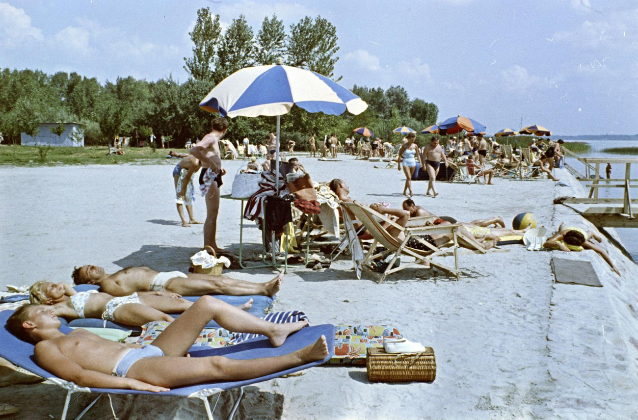 Magyarország,
Balaton,
Tihany
a Motel strandja.
Év
1959
Képszám
285727
Fotó adományozó
Gara Andor