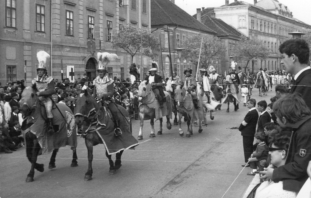 Felvonulás a Savaria Karneválon( Év
1967)
Fotó adományozó: Kelemen Zoltán