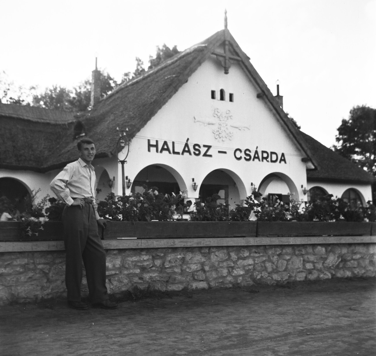 Keszthely
Csárda utca, Halászcsárda.
Év:1959
Fotó adományozó:Giltán Tivadar / Fortepan